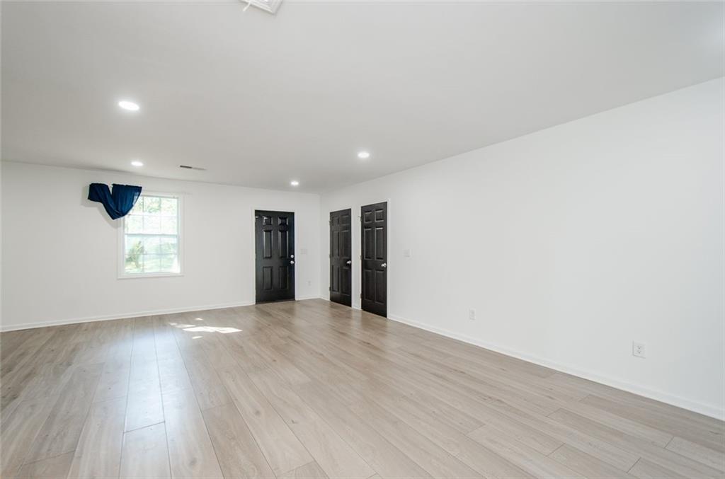 19 Lakeview Drive Se Property Photo 14