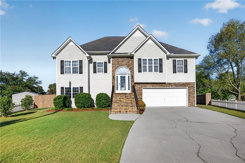 108 Summerfield Way Ne Property Photo 1