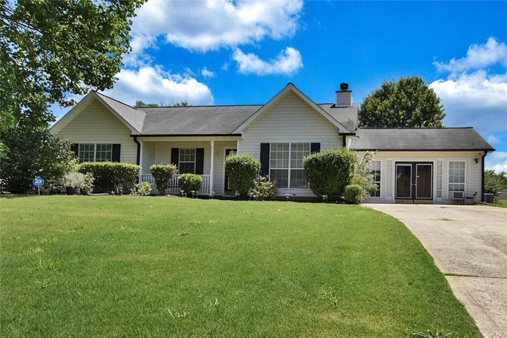 140 Greenleaf Drive Property Photo 1