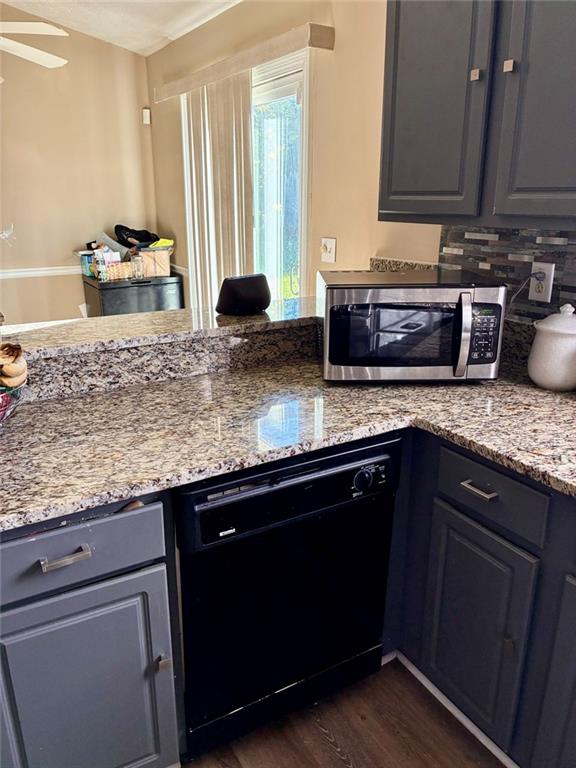140 Greenleaf Drive Property Photo 14