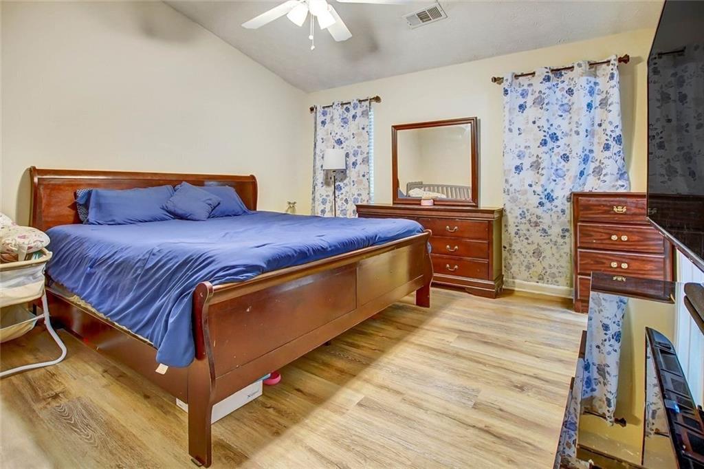 140 Greenleaf Drive Property Photo 15