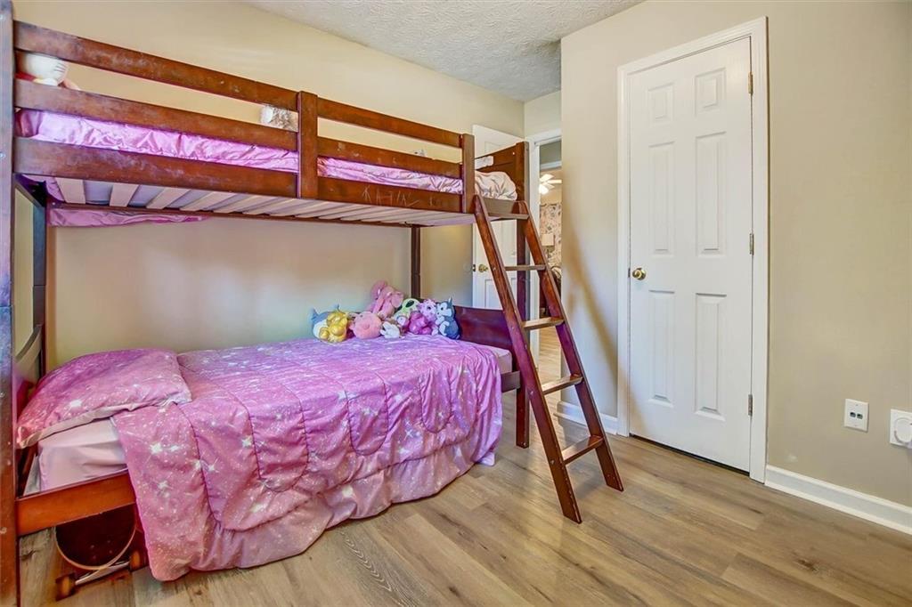 140 Greenleaf Drive Property Photo 22