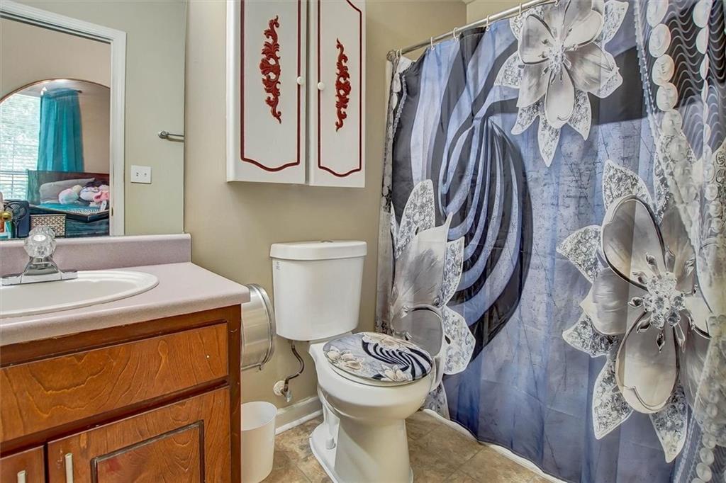 140 Greenleaf Drive Property Photo 23