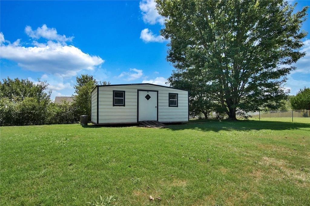 140 Greenleaf Drive Property Photo 31