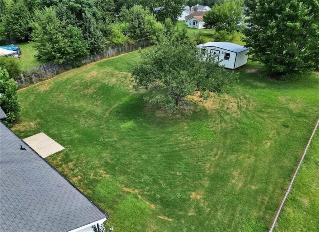 140 Greenleaf Drive Property Photo 32