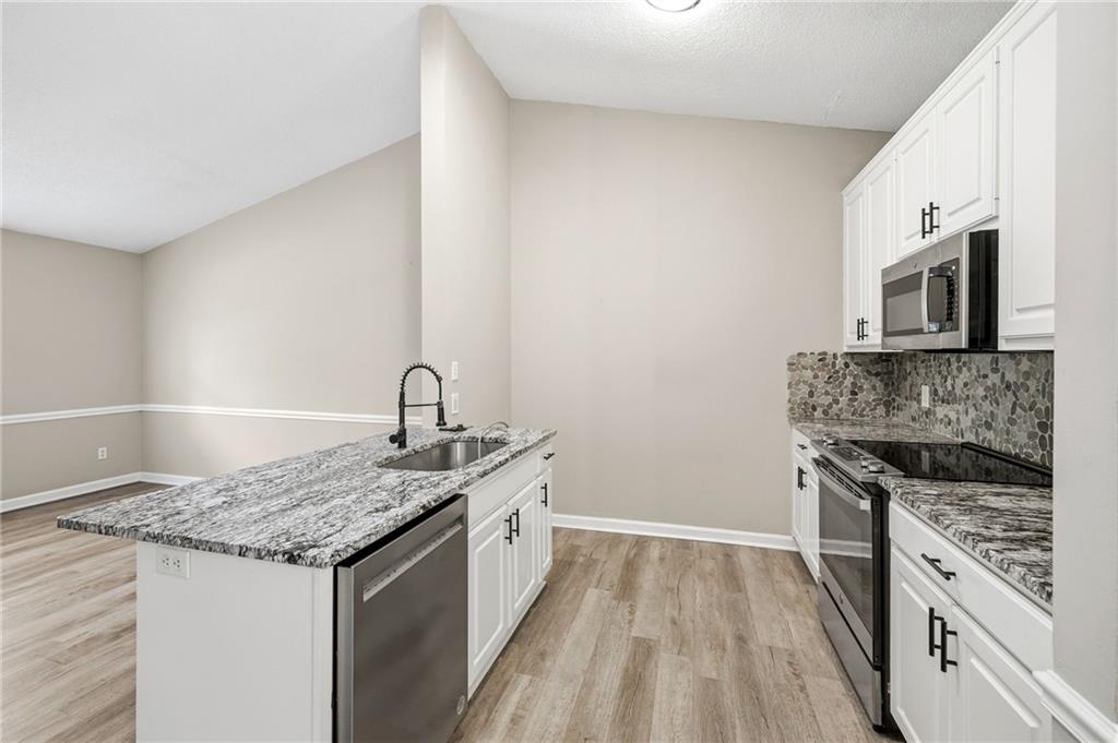 2937 Florence Drive Property Photo 11