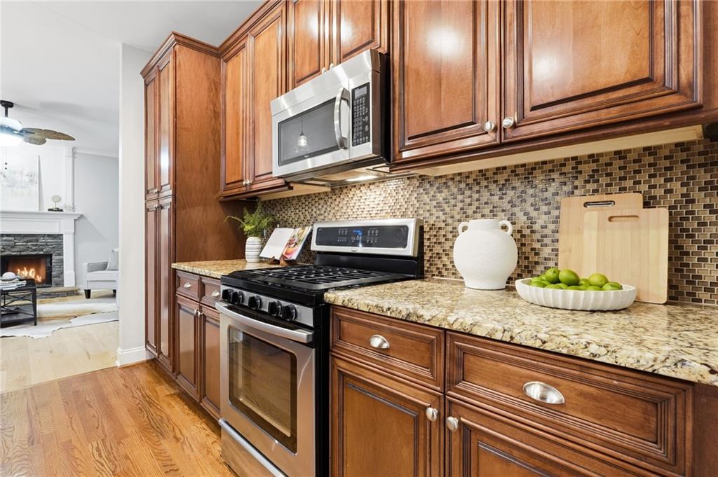7350 Devonhall Way Property Photo 20