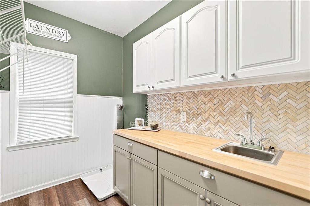 7350 Devonhall Way Property Photo 22