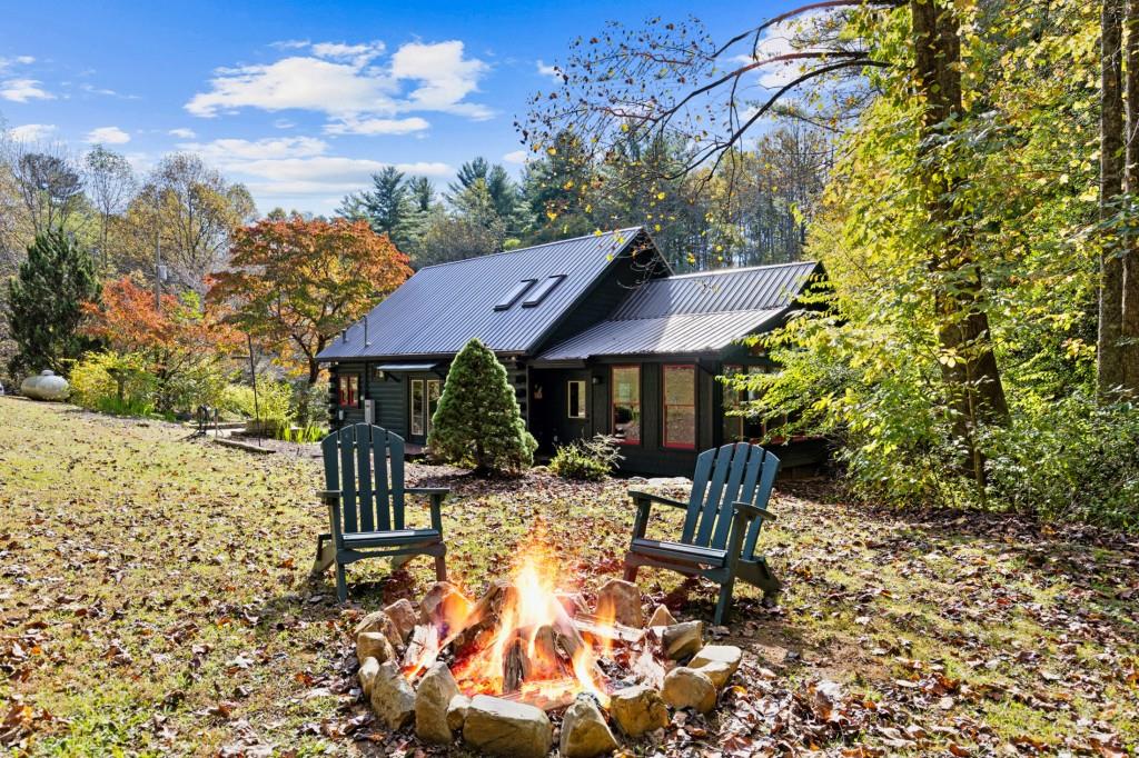 7856555 Property Photo 1