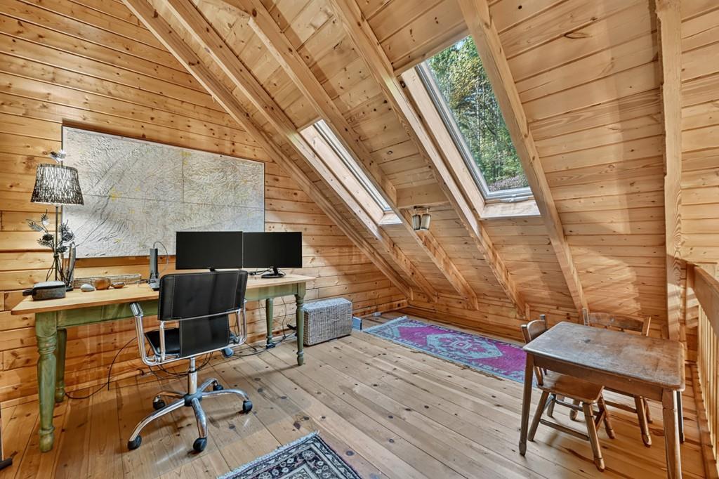 7856555 Property Photo 28