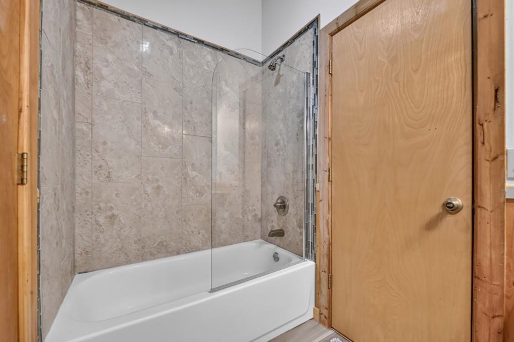 7856555 Property Photo 32