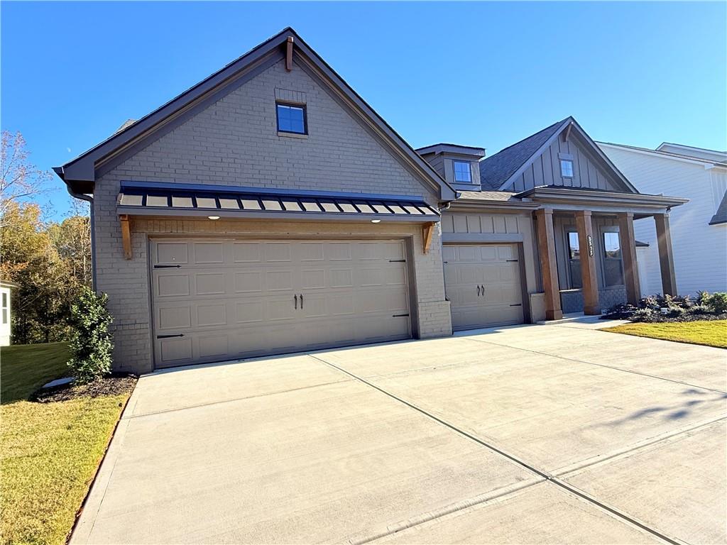 5535 Tullis Drive Property Photo 3