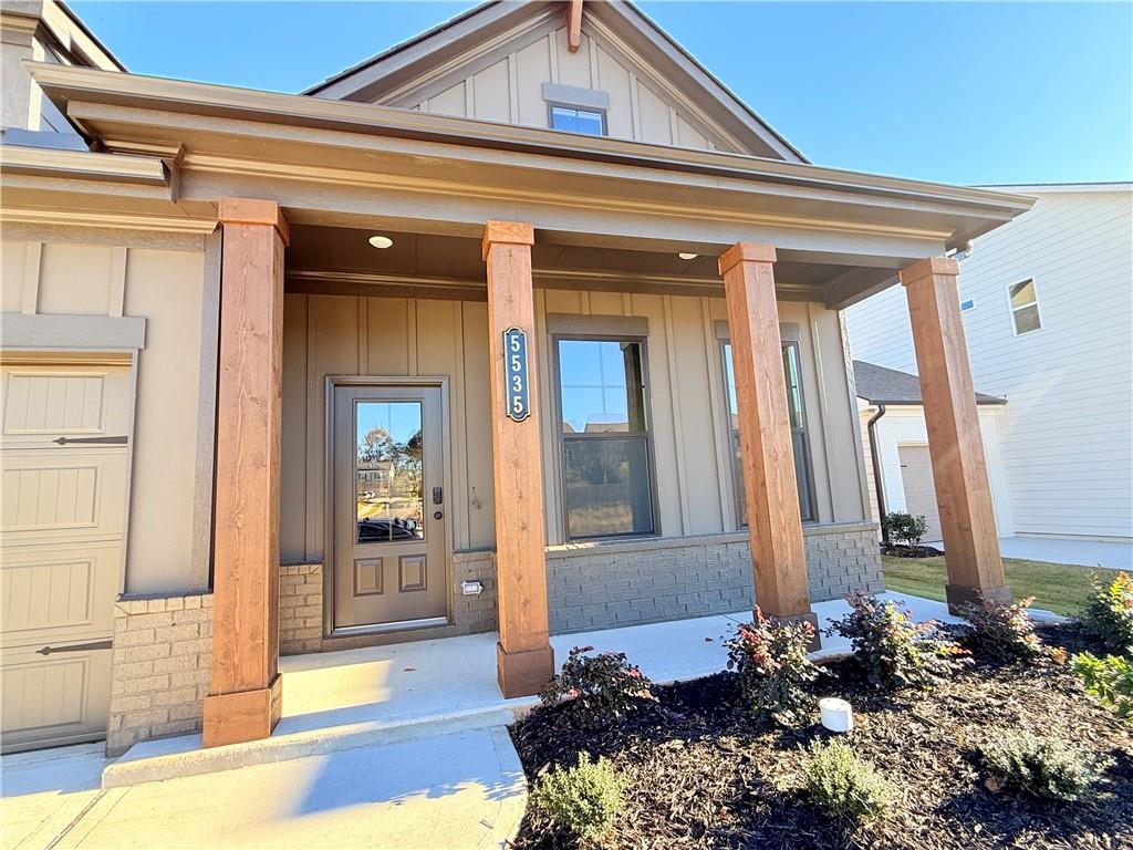 5535 Tullis Drive Property Photo 4