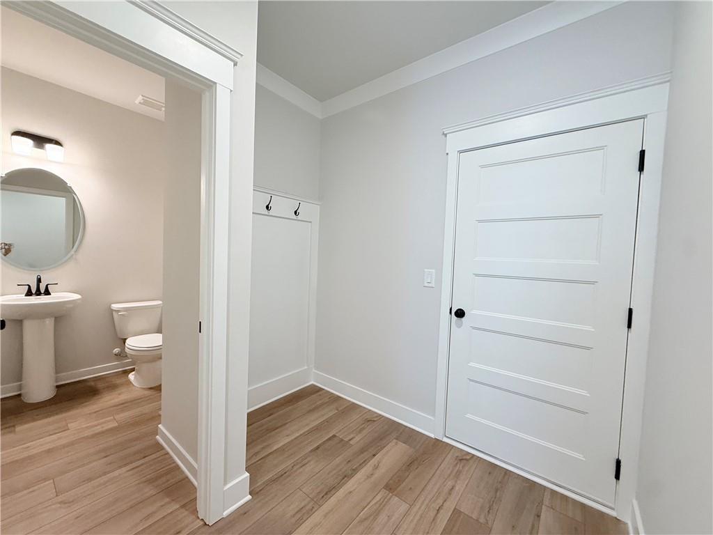 5535 Tullis Drive Property Photo 32