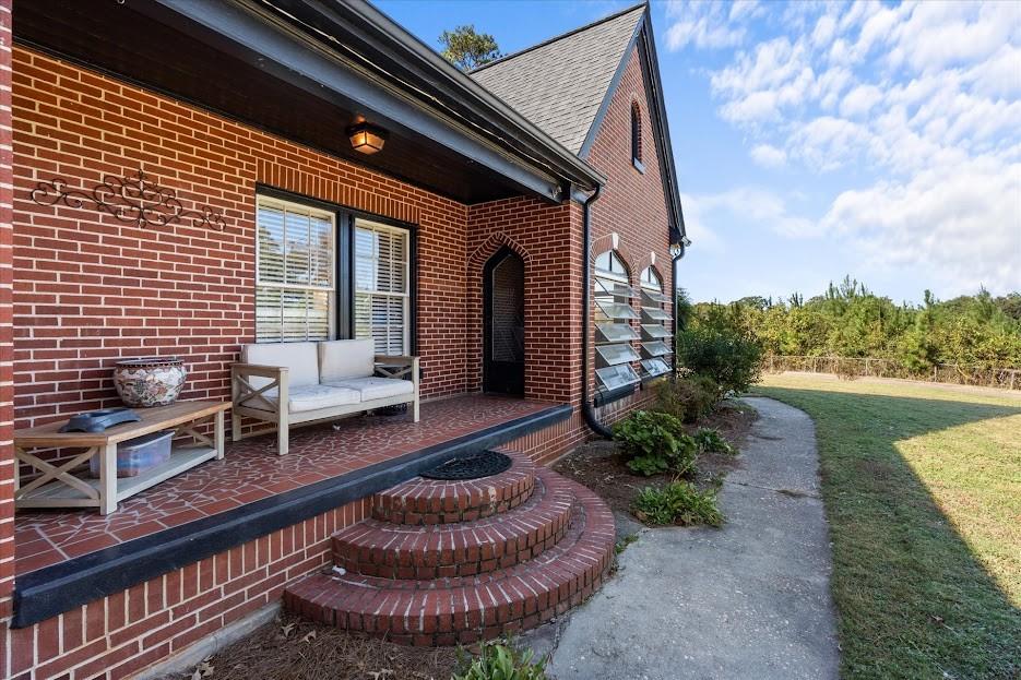 48 Webb Drive Property Photo 8