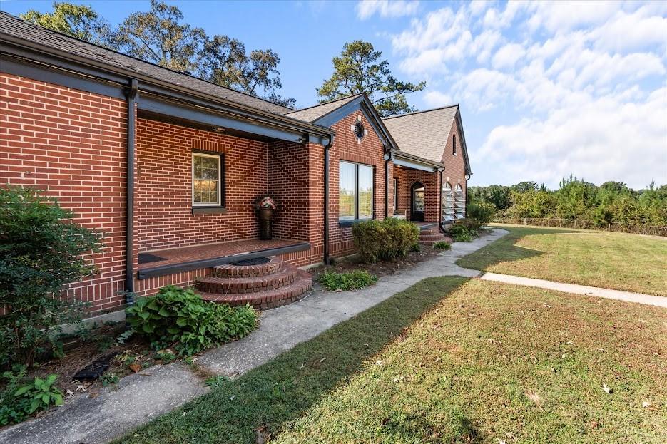 48 Webb Drive Property Photo 9