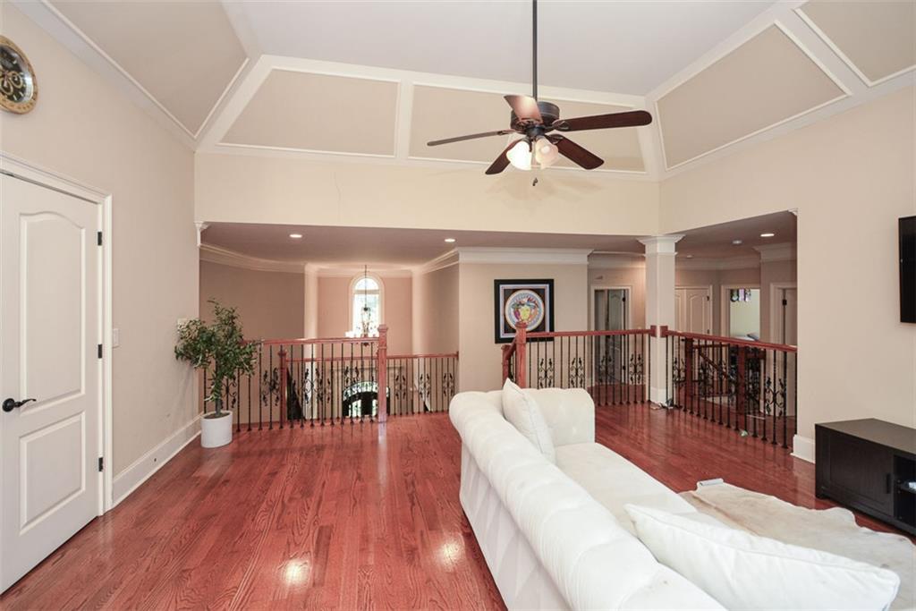 2210 Spalding Drive Property Photo 39