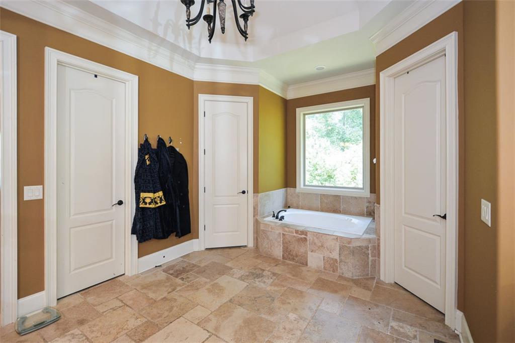 2210 Spalding Drive Property Photo 51