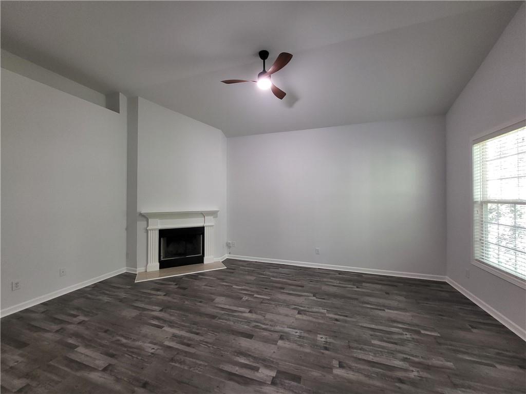 6885 White Walnut Way Property Photo 3