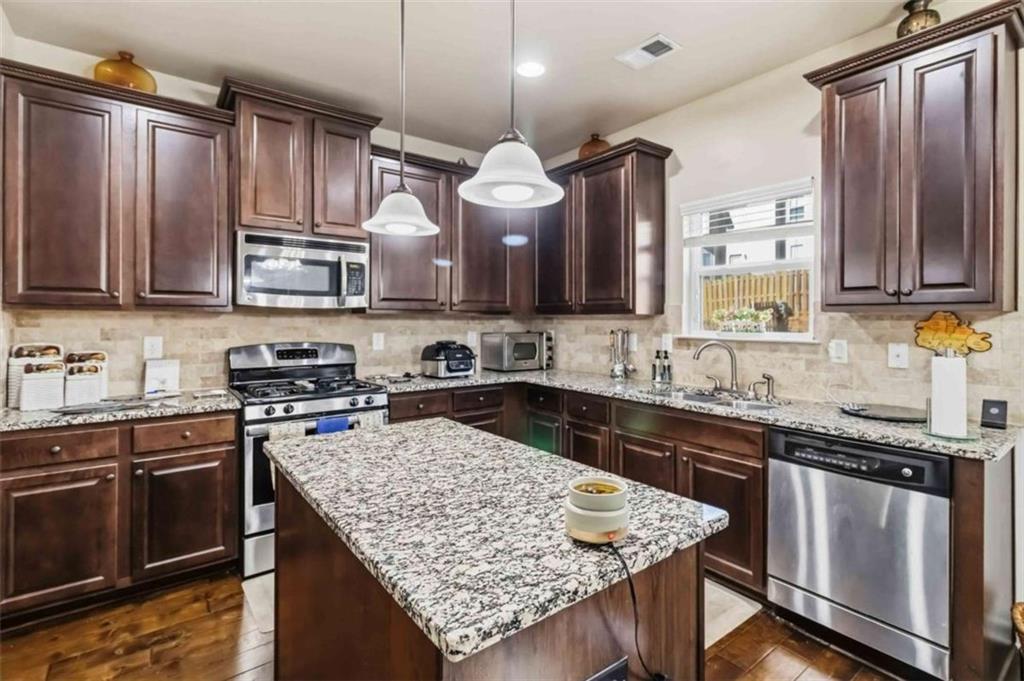 872 Nevis Way Property Photo 12