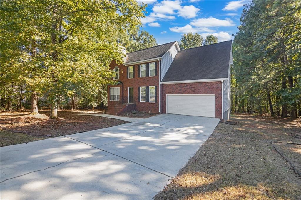 1004 Crown River Parkway Property Photo 1
