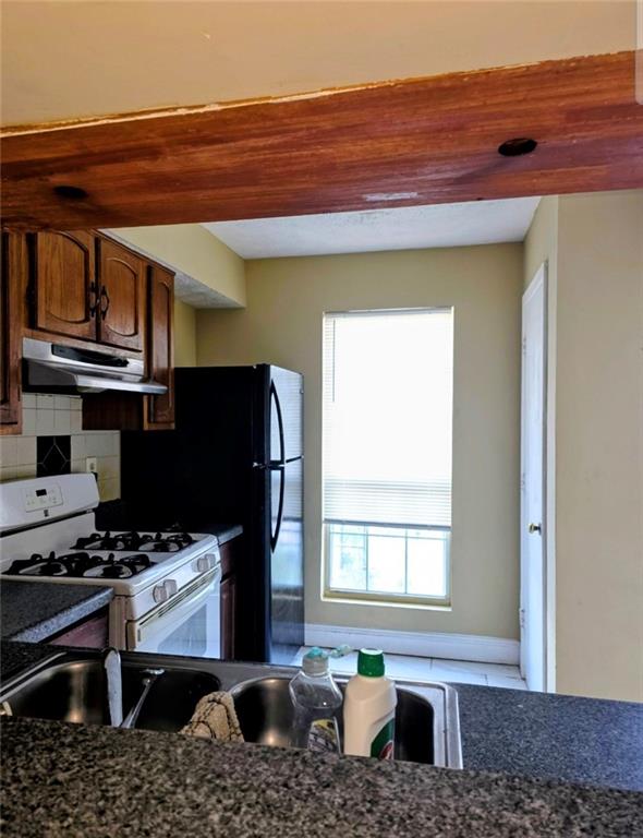 4672 Longman Way Property Photo 9