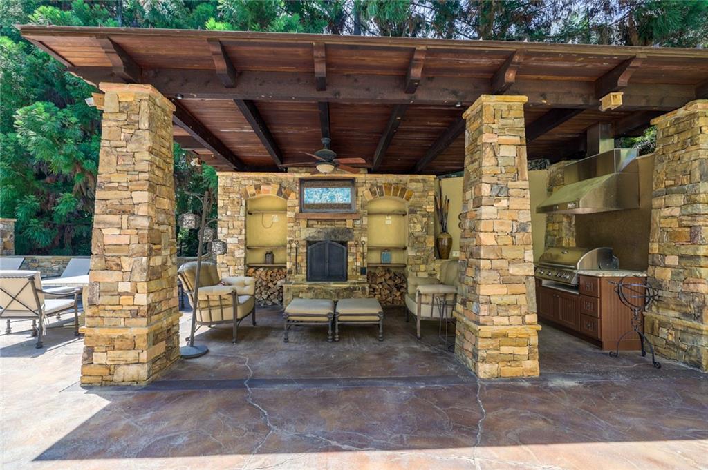 710 Henley Fields Circle Property Photo 4