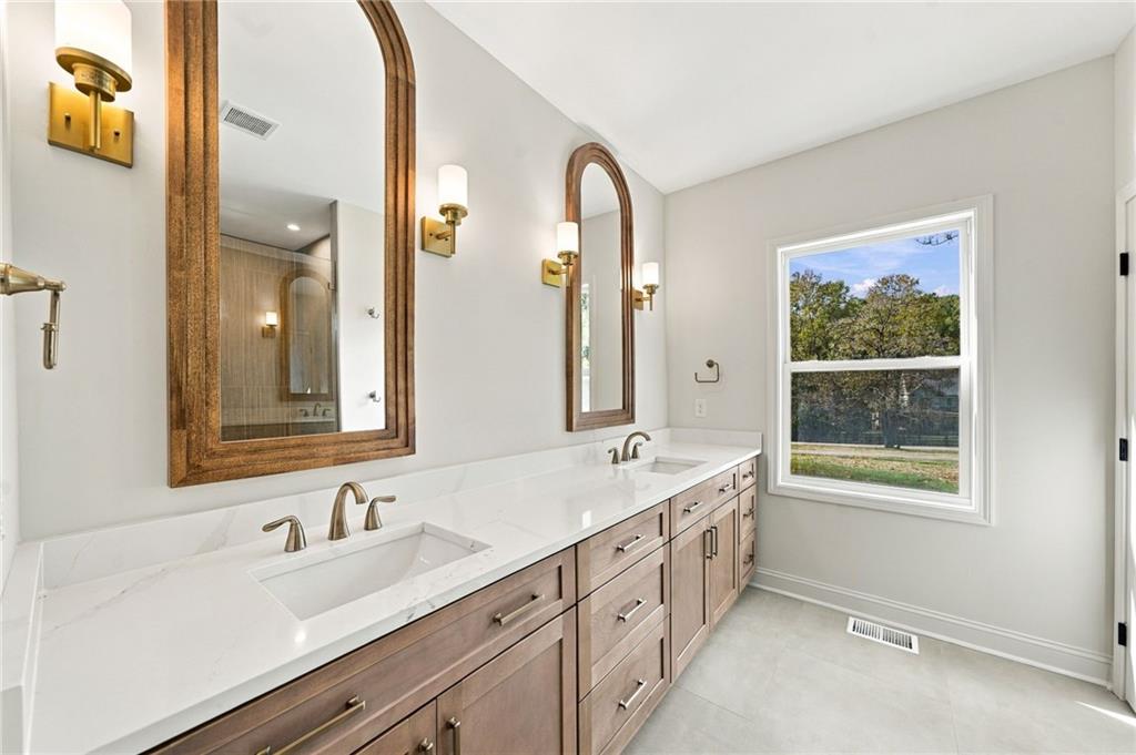 2102 Thomas Road Property Photo 36