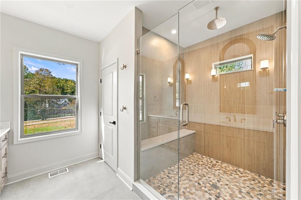2102 Thomas Road Property Photo 37