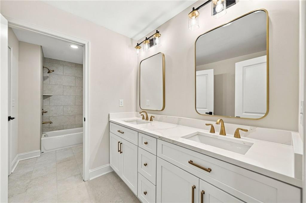 2102 Thomas Road Property Photo 44