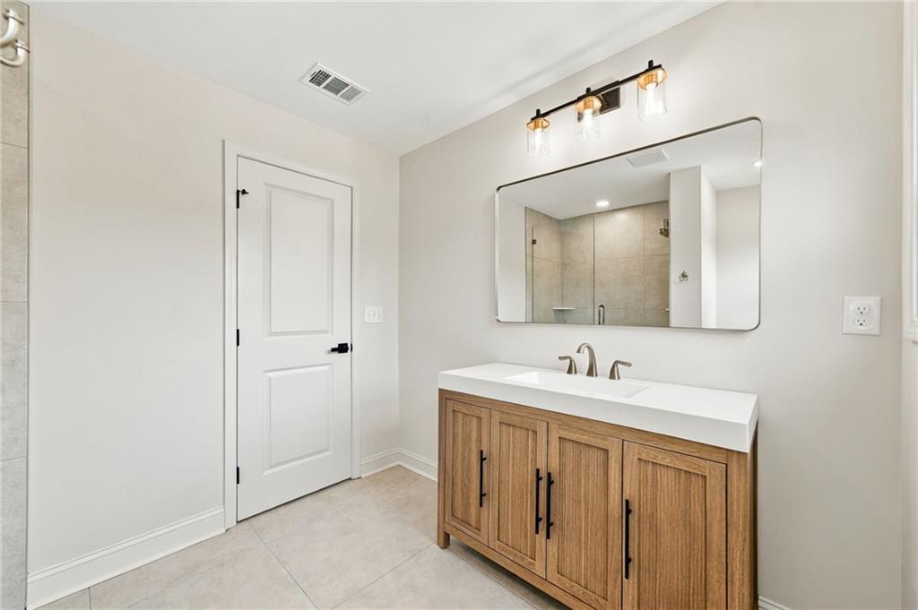 2102 Thomas Road Property Photo 51
