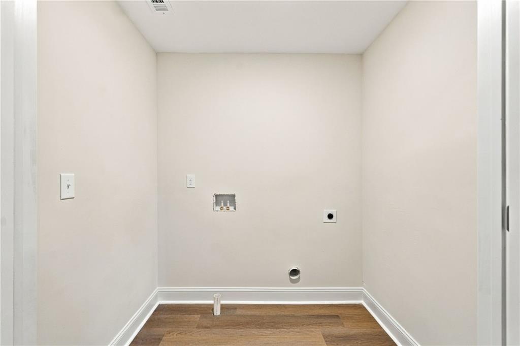 2102 Thomas Road Property Photo 52