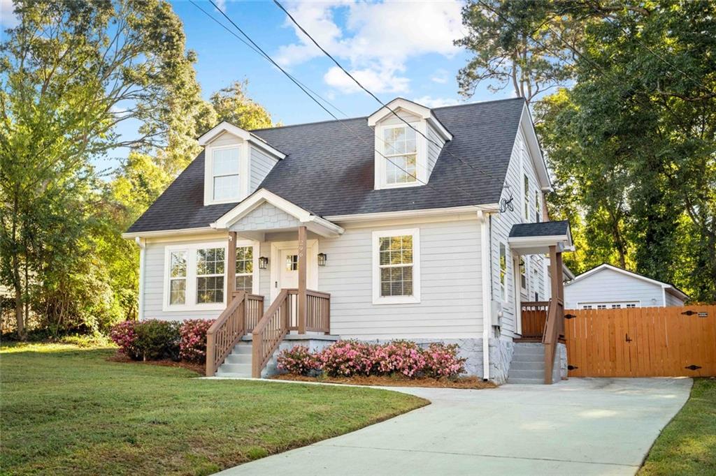 296 Eleanor Street Se Property Photo 1