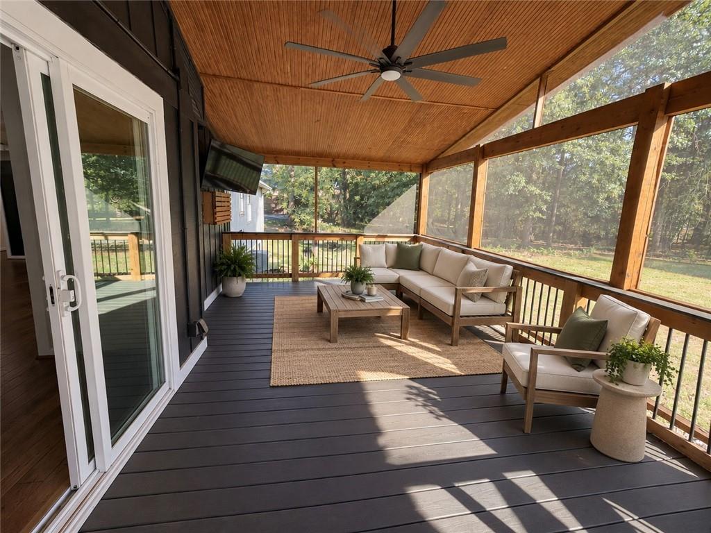 306 Pheasant Run Se Property Photo 2