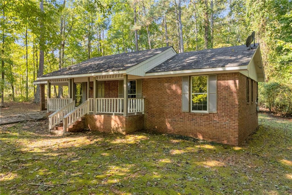 135 Sara Drive Property Photo 1