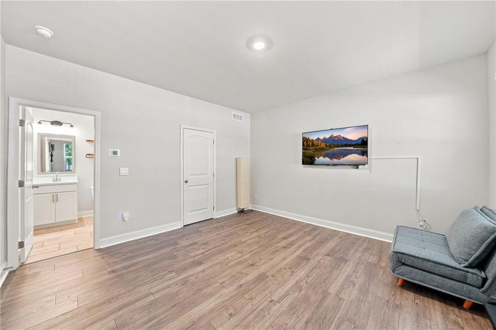 3340 Swallowtail Terrace Property Photo 10