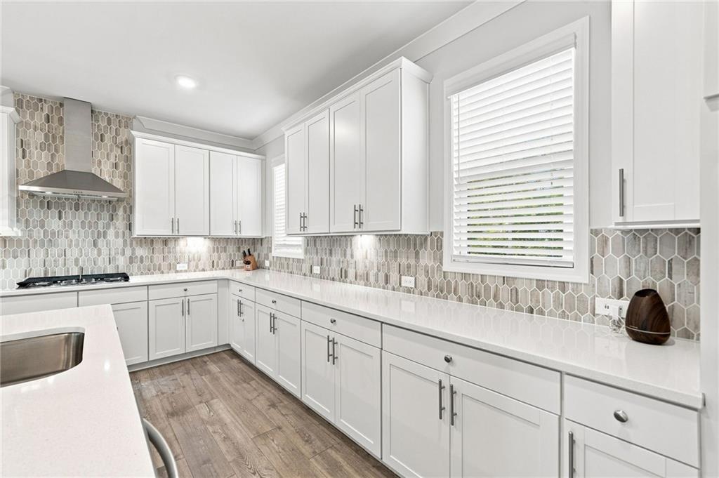 3340 Swallowtail Terrace Property Photo 18
