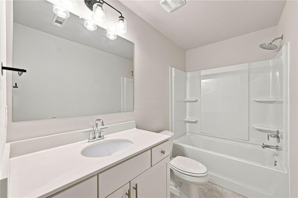3340 Swallowtail Terrace Property Photo 37