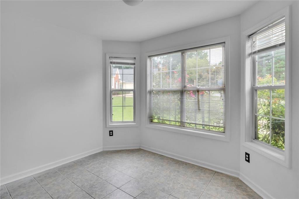 401 Crosshaven Way Property Photo 11
