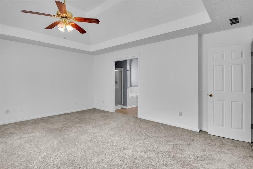401 Crosshaven Way Property Photo 28