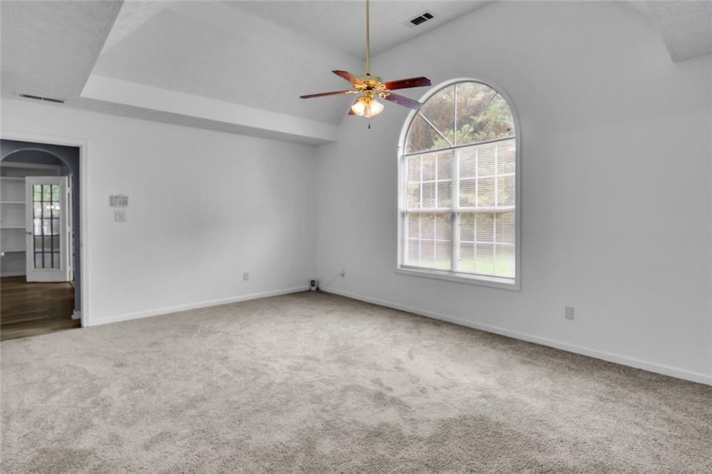 401 Crosshaven Way Property Photo 31