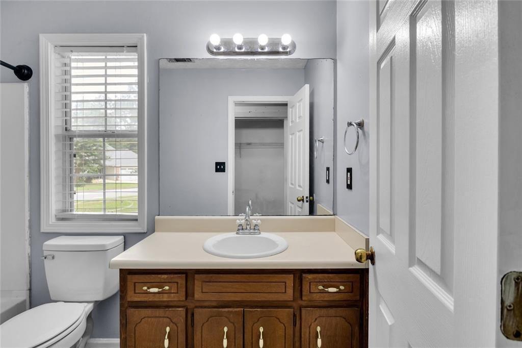 401 Crosshaven Way Property Photo 33