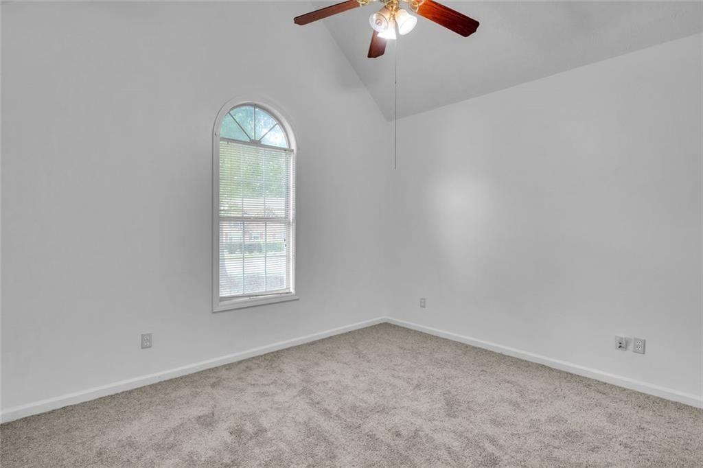 401 Crosshaven Way Property Photo 38