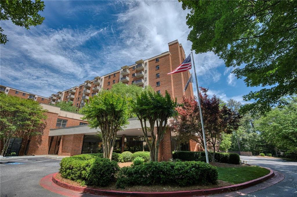 300 Johnson Ferry Road Ne Unit B512 Property Photo 1