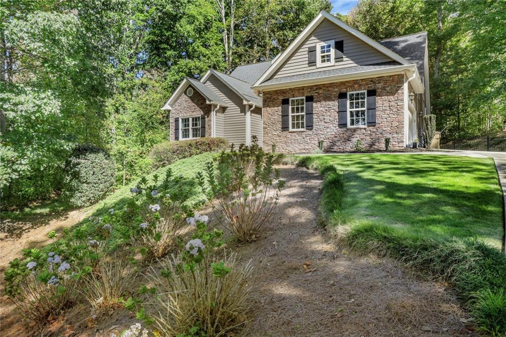 5433 Speckled Wood Lane Property Photo 1