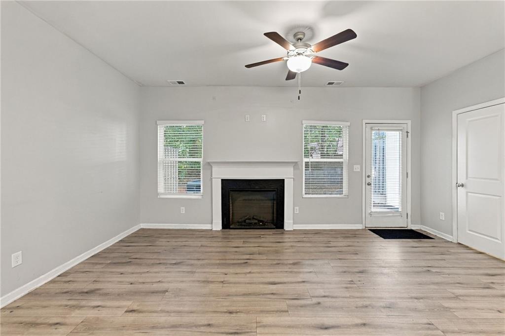 3717 Abbey Way Property Photo 9