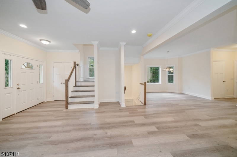 215 Ross Pl J Property Photo 16