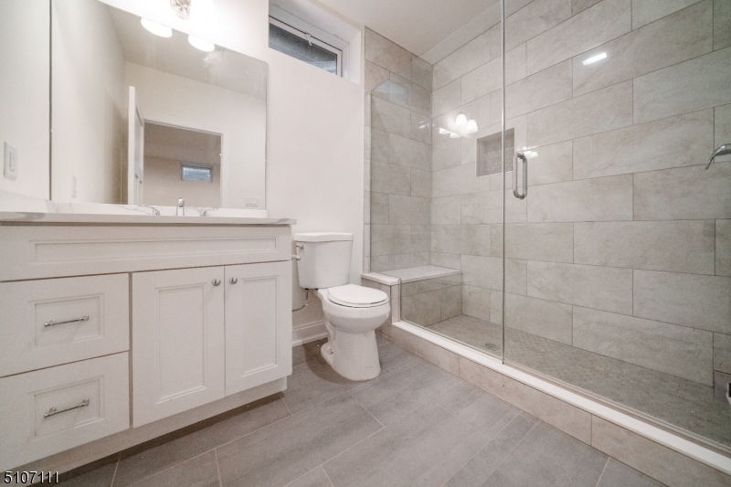 215 Ross Pl J Property Photo 31