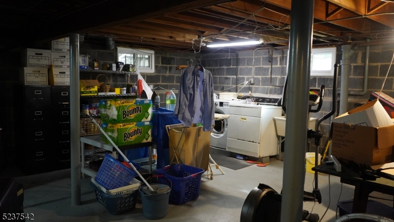 730 Salem Ave Property Photo 20