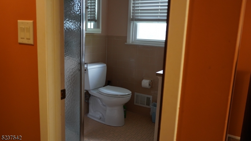 730 Salem Ave Property Photo 35